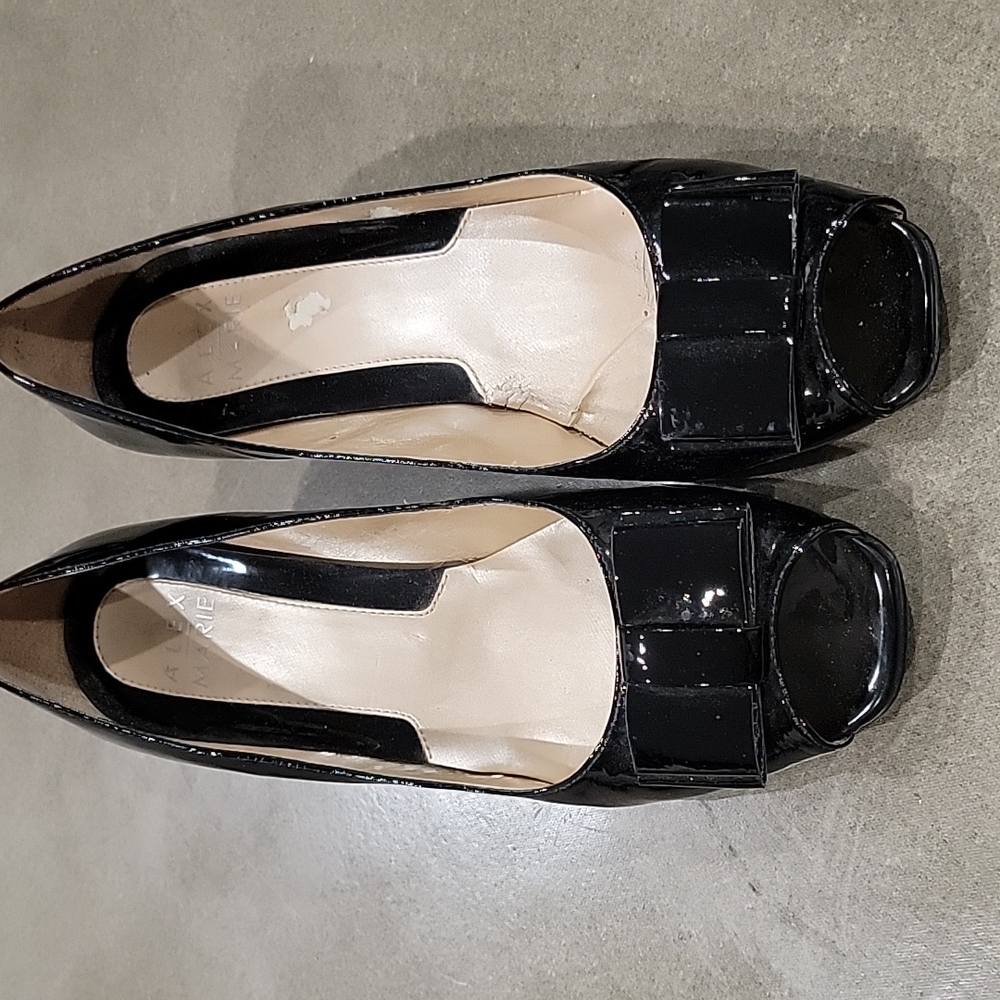 Black patent peep toe kitten heels